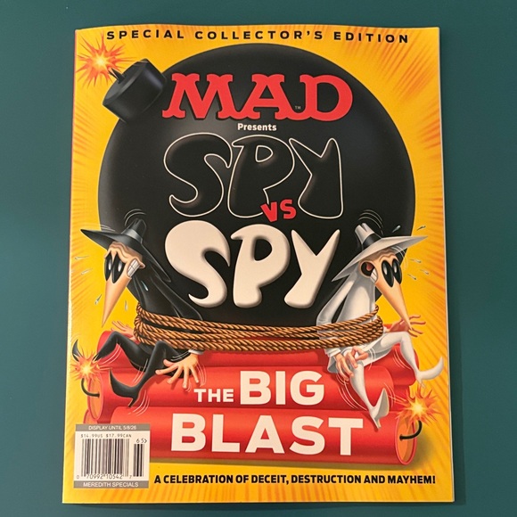MAD Magazine Other - MAD Presents Spy vs Spy: The Big Blast - Bright Yellow Cover
